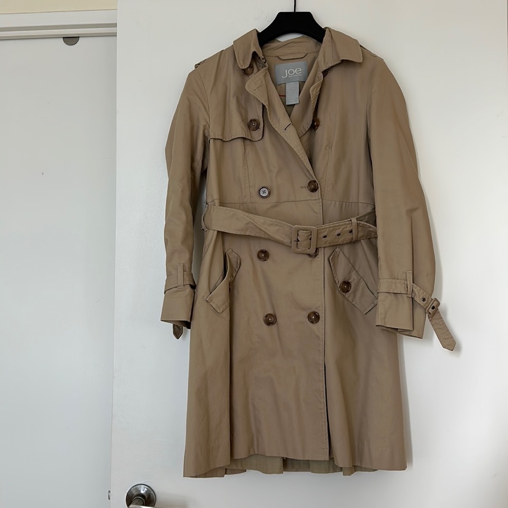 Double-breasted trench coat